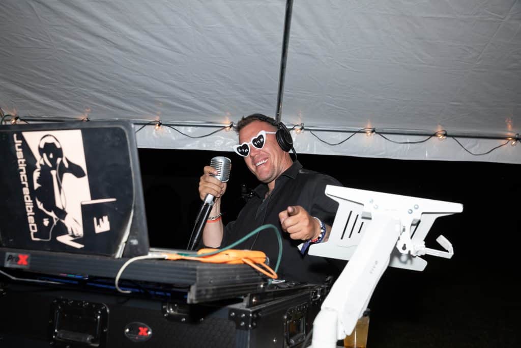 justincredible dj
sweet ranch reception gardnerville